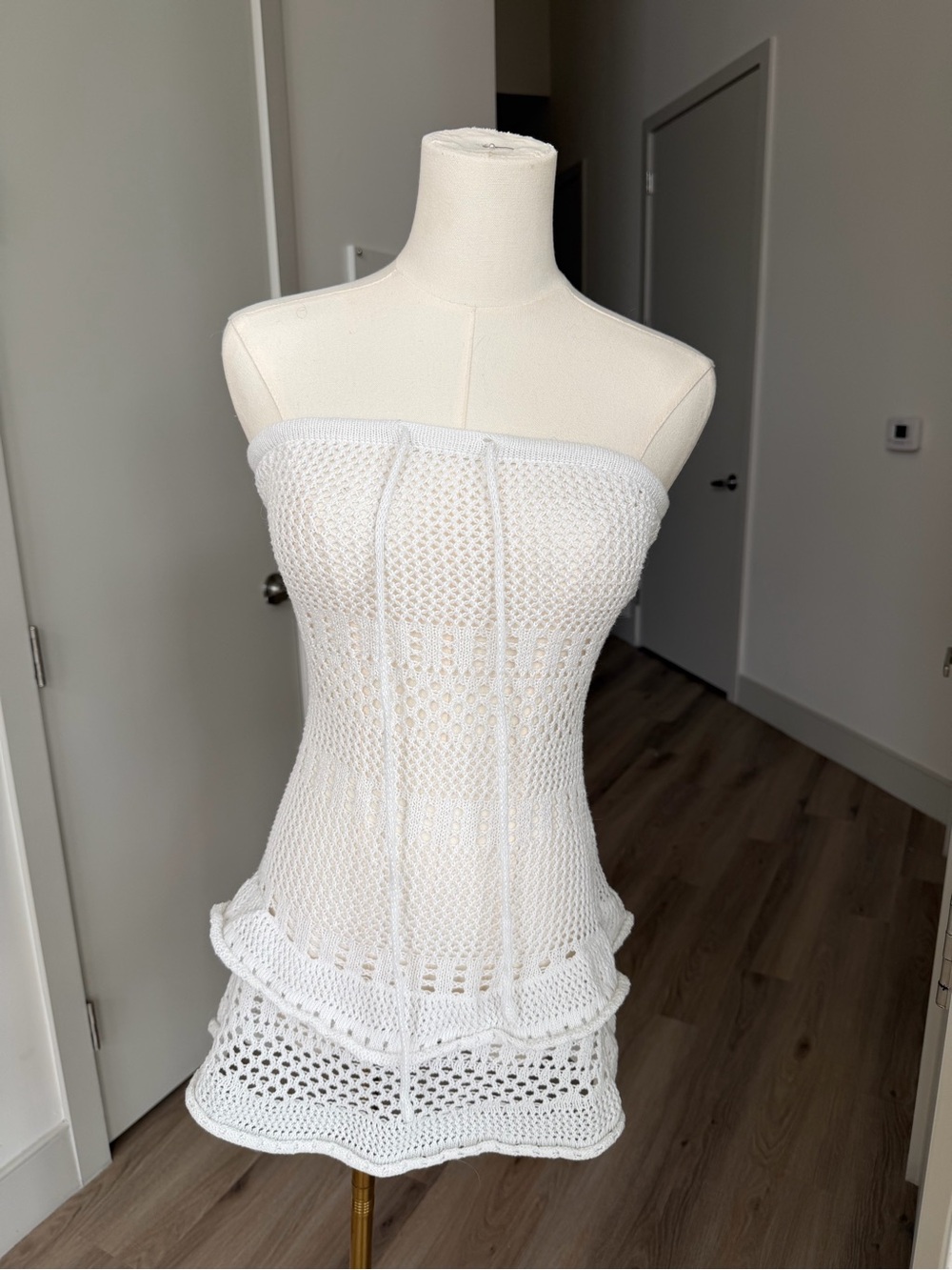 Women’s White Crochet Strapless Swim Cover-Up